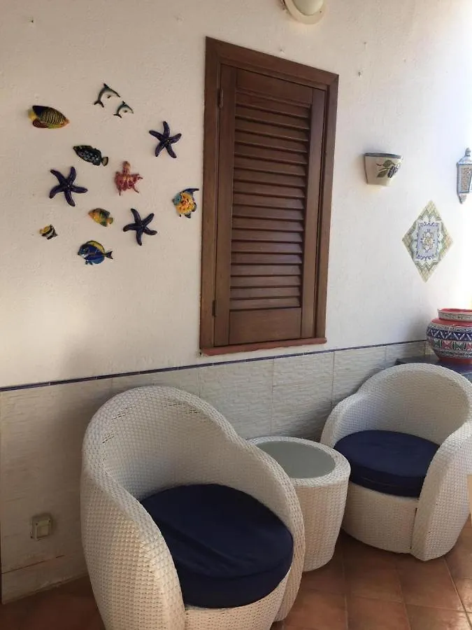 Apartment With Terraces And Private Jacuzzi - San Vito 400M From Beach サン・ヴィート・ロ・カーポ